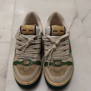 Gucci Men's Beige and Green Casual Sneakers
